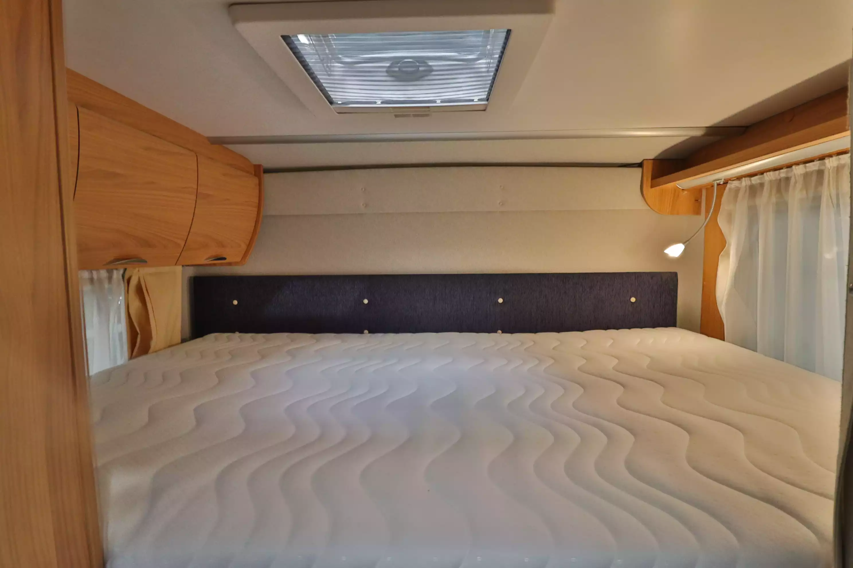 BUERSTNER Delfin Performance T 715 